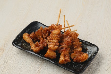 パリパリ鶏皮揚げ串